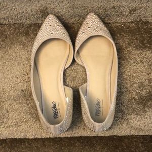 Beige bedazzled flats